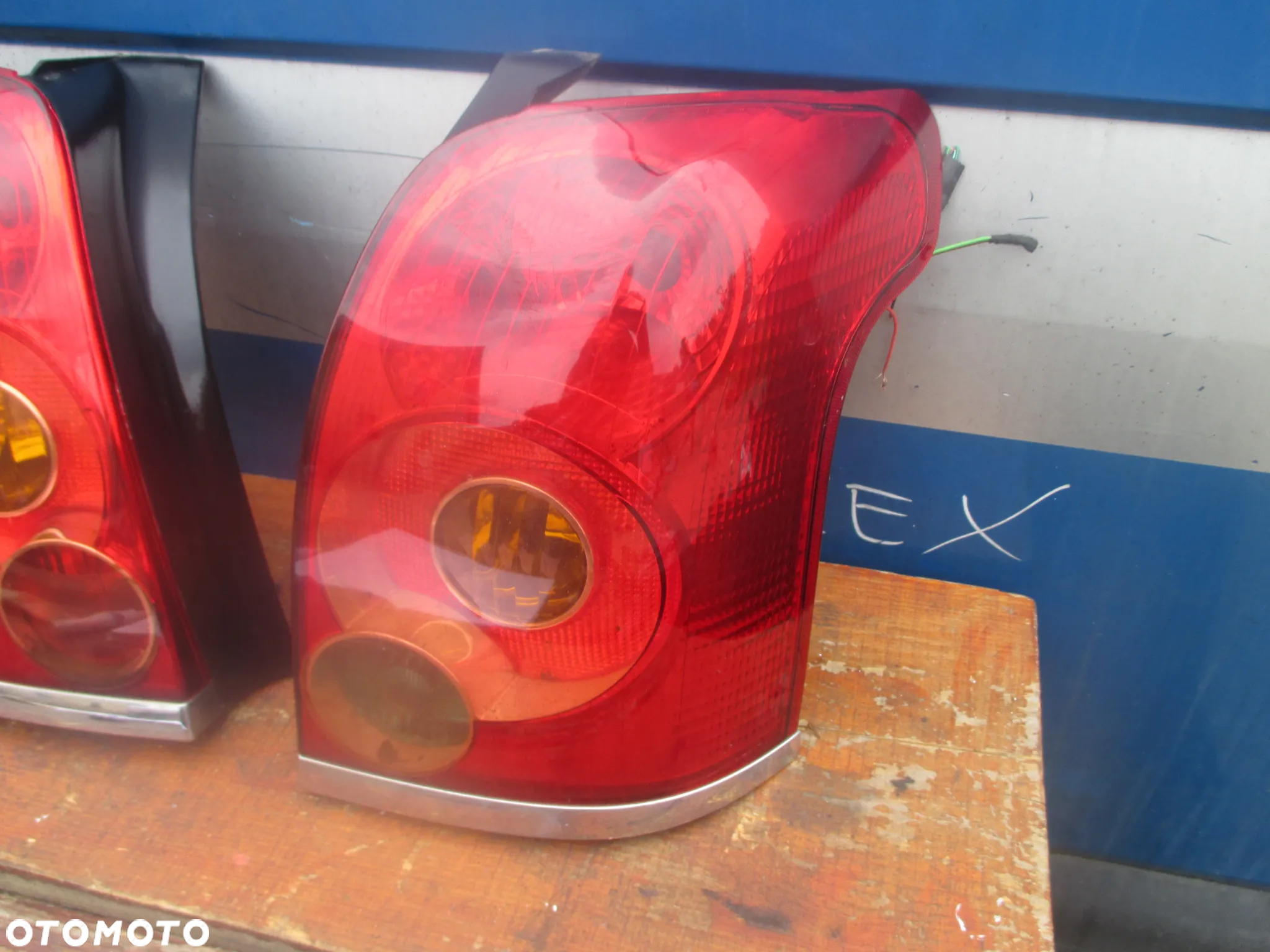 lampa prawa  tył Avensis T25 - 2