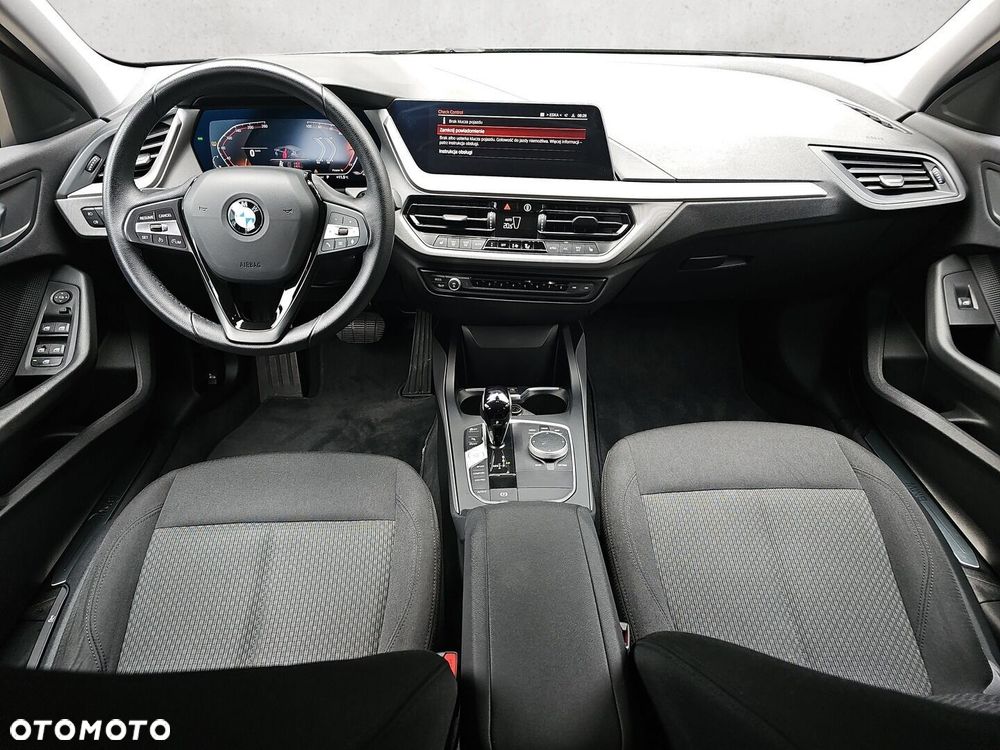 BMW Seria 1 118i - 26