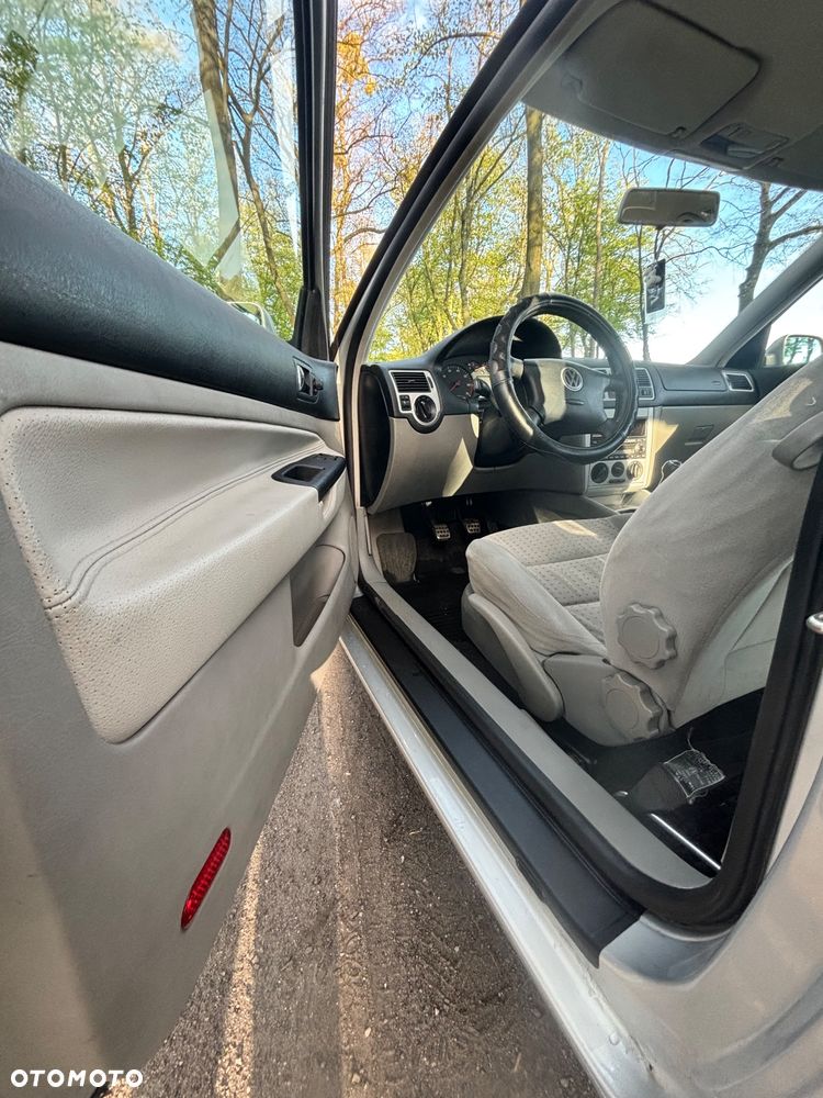 Volkswagen Golf - 23