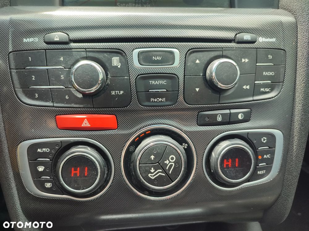Citroën C4 2.0 HDi Exclusive - 15