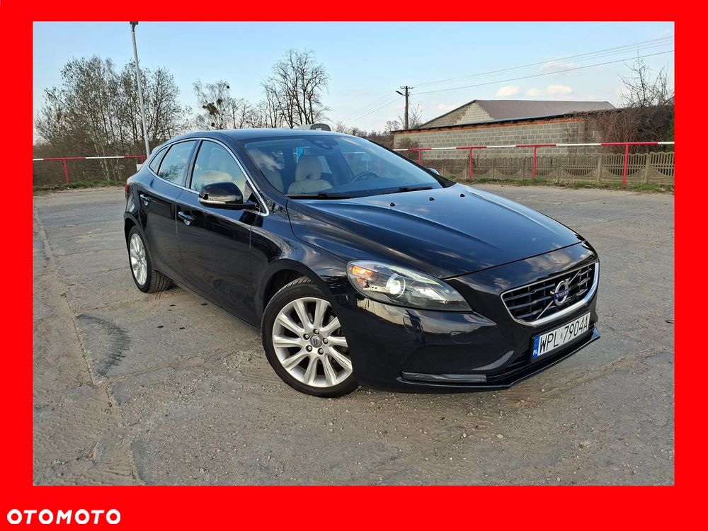 Volvo V40 D2 Momentum - 1