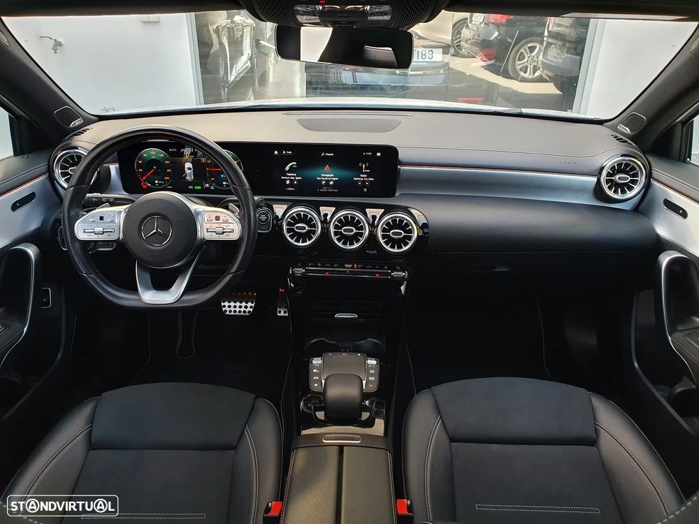 Mercedes-Benz A 250 e AMG Line - 30