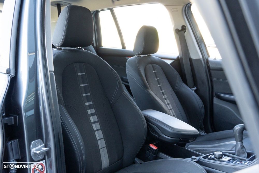 BMW 216 Gran Tourer d Line Sport - 30