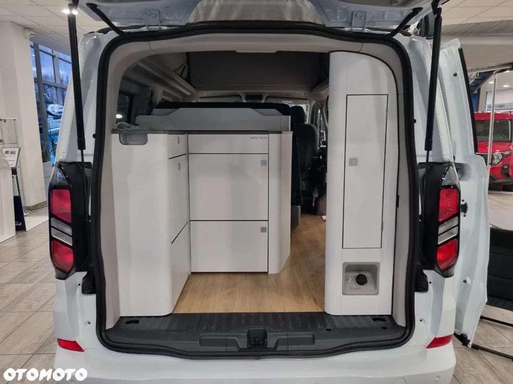 Ford Custom Nugget Camper - 22