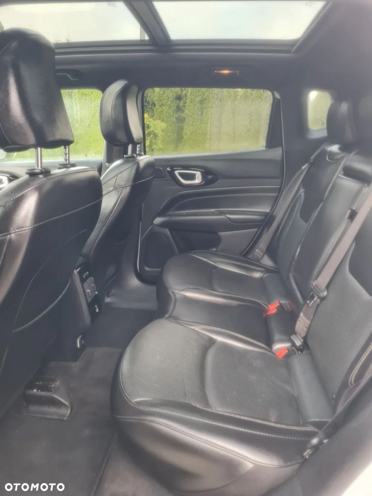 Jeep Compass - 10