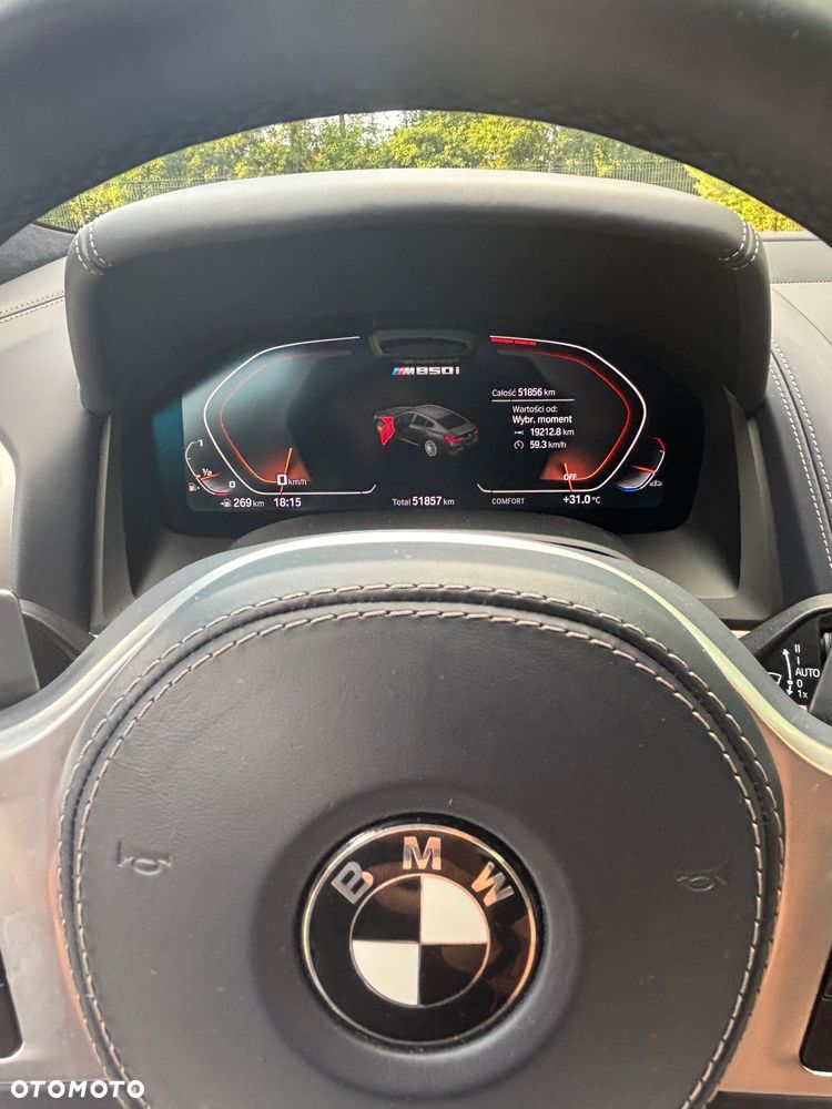 BMW Seria 8 - 14