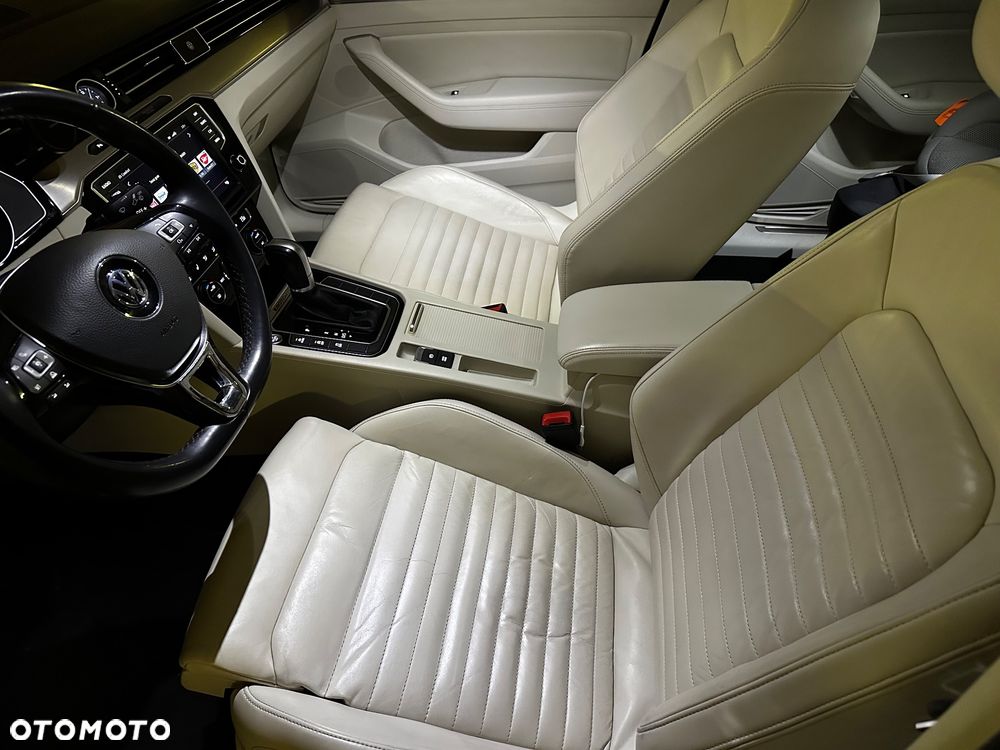 Volkswagen Passat - 7