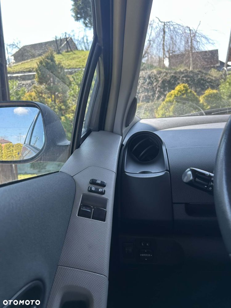 Toyota Yaris 1.33 Luna - 6