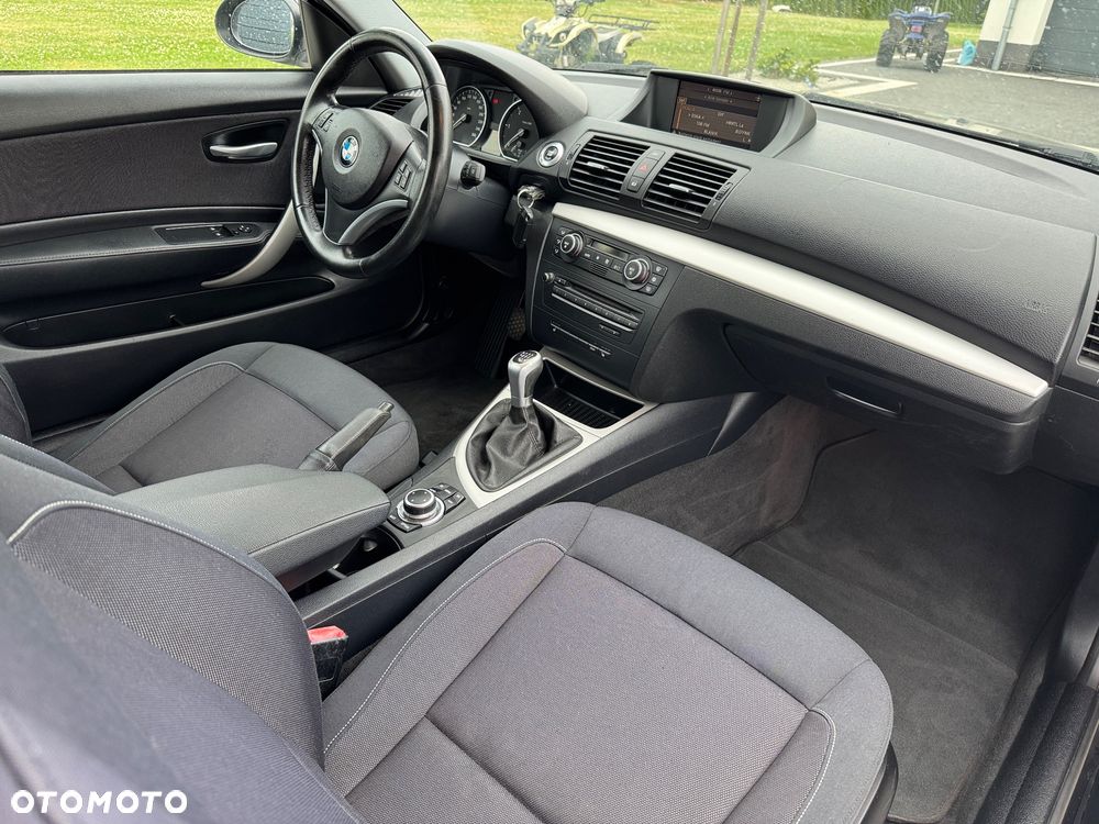 BMW Seria 1 120d DPF Edition Lifestyle - 23