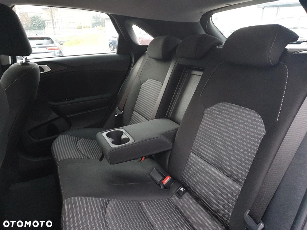 Kia Ceed 1.5 T-GDI M - 16
