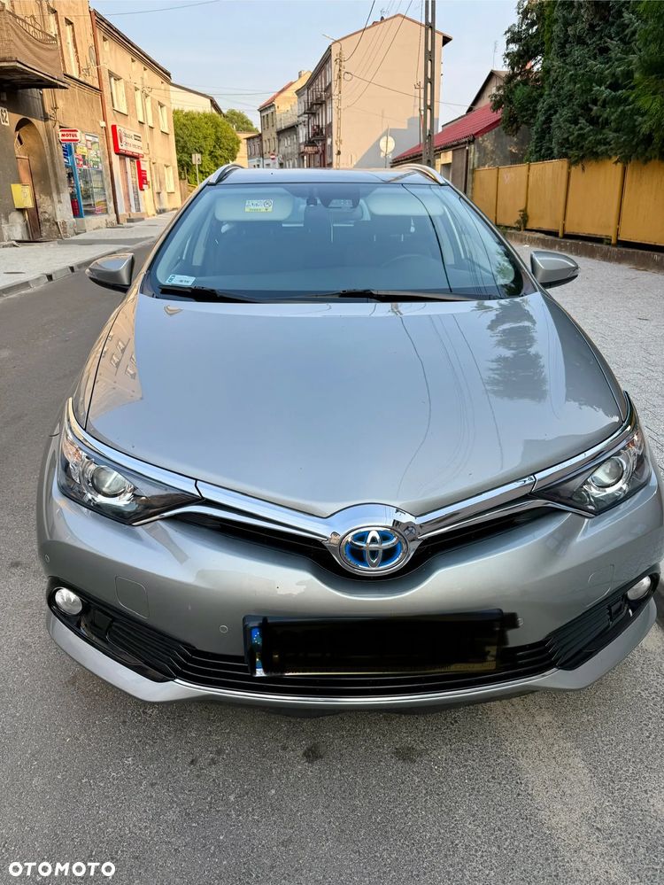 Toyota Auris Hybrid 135 Selection - 4