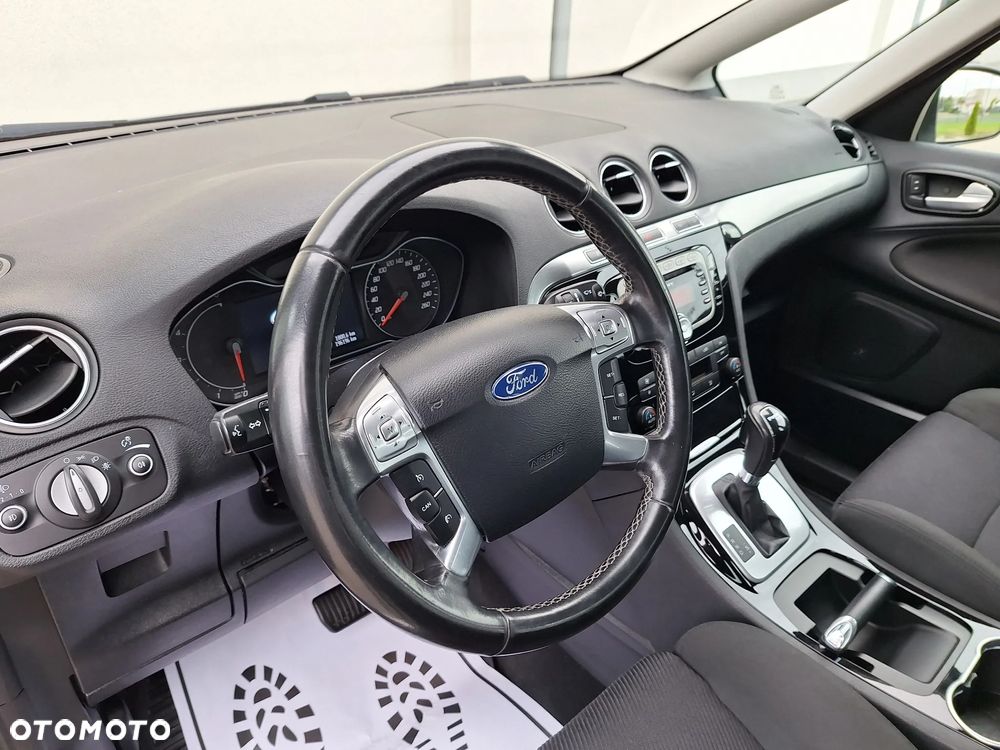 Ford S-Max 2.0 TDCi DPF Titanium X - 13