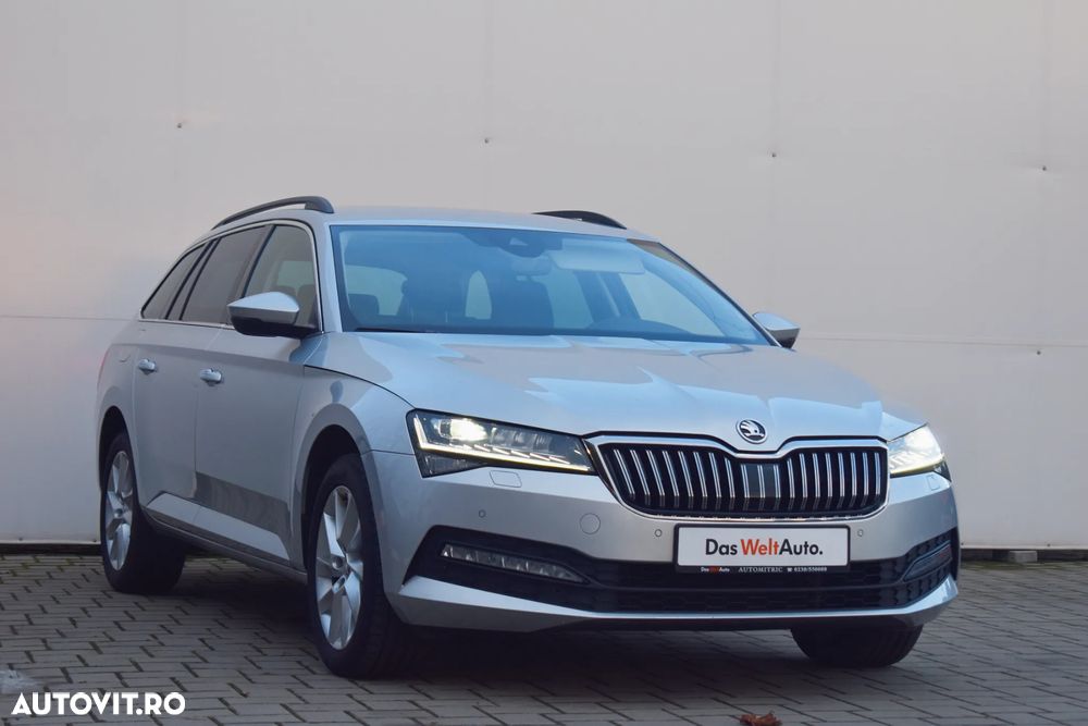 Skoda Superb Combi 2.0 TDI DSG Ambition - 2