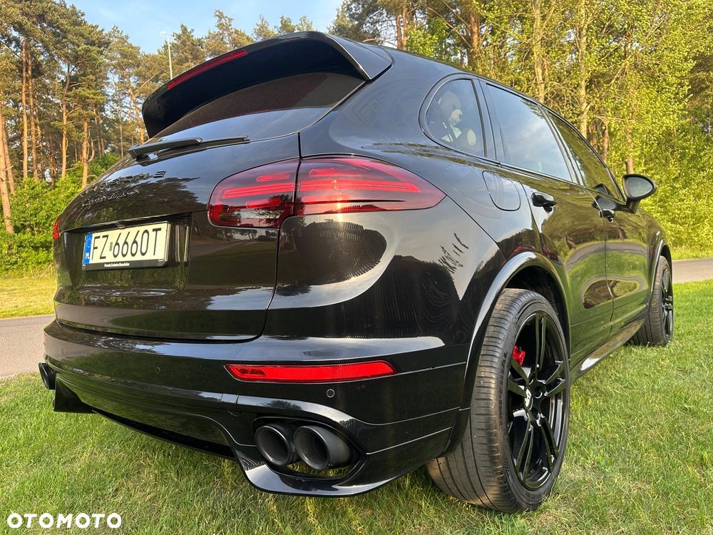 Porsche Cayenne Turbo - 7