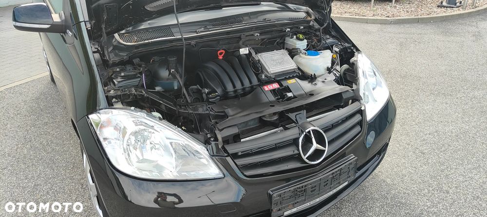Mercedes-Benz Klasa A 160 BlueEFFICIENCY Elegance - 29