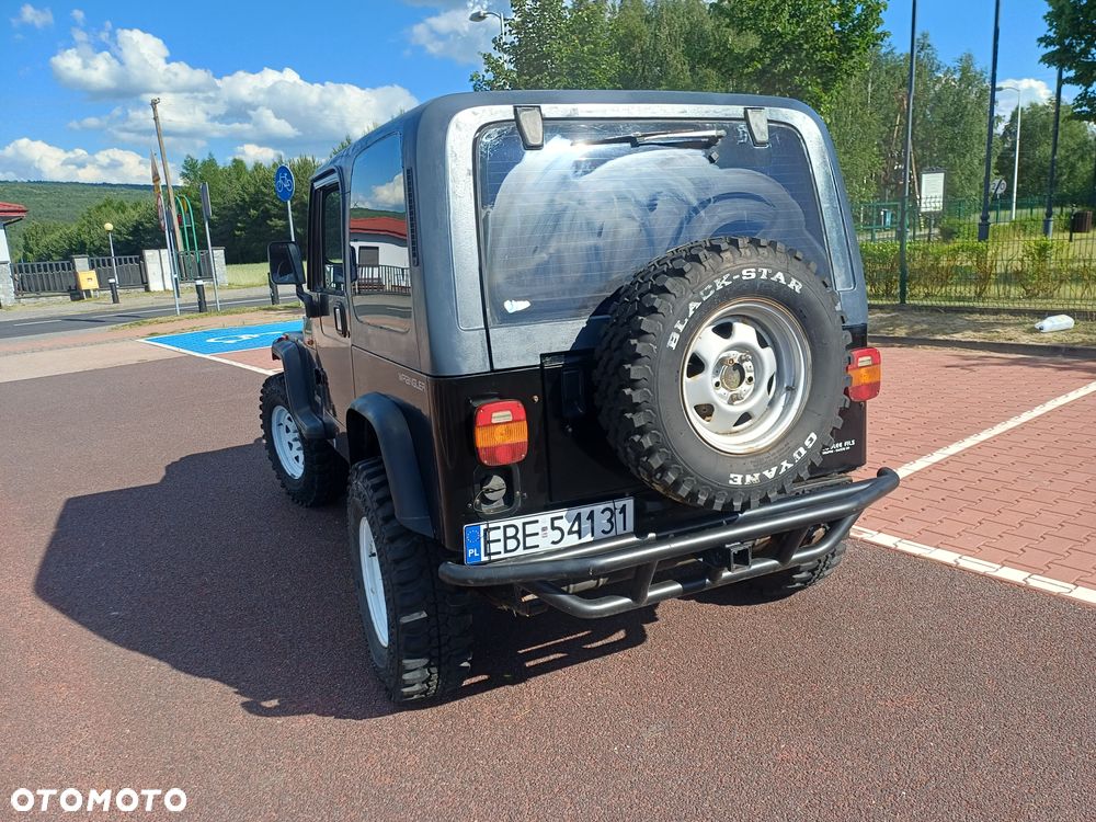Jeep Wrangler - 10