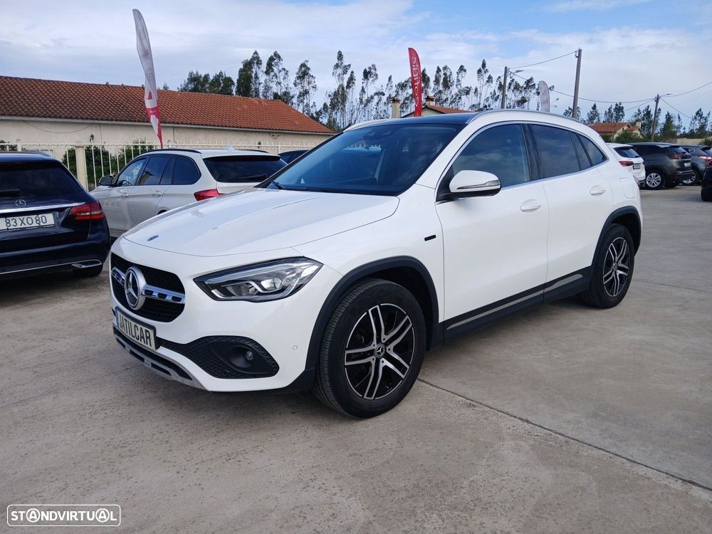Mercedes-Benz GLA 250 e 8G-DCT - 4