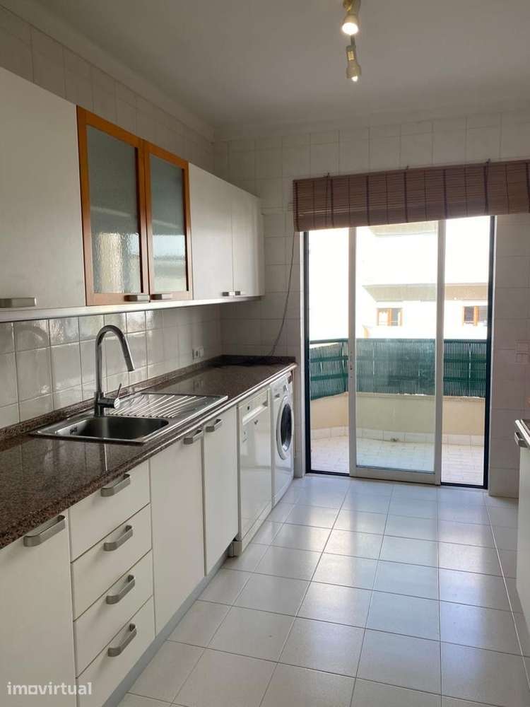 Fantástico apartamento, moderno, em Sto. António de Caparica - Grande imagem: 2/6