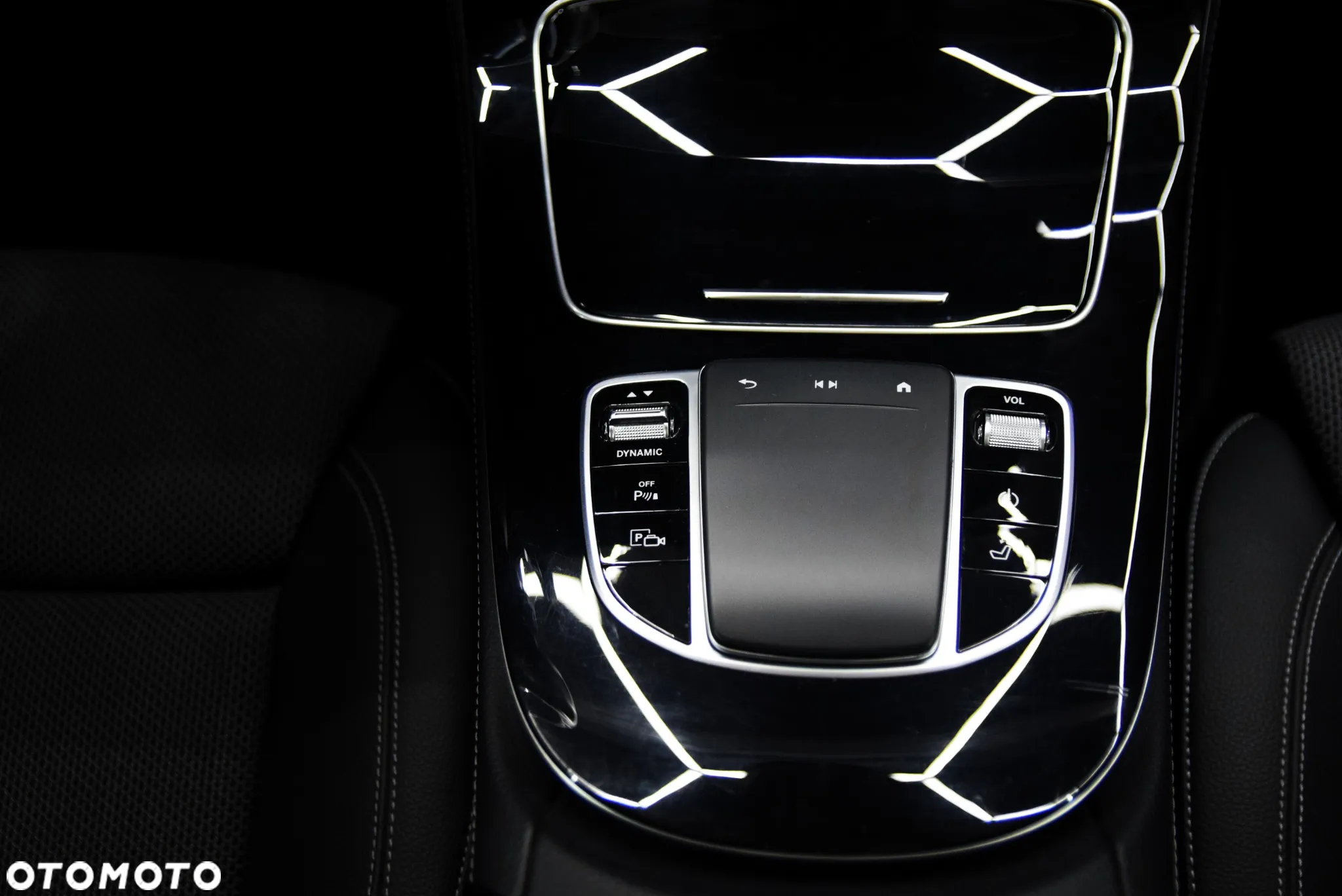Mercedes-Benz Klasa E 300 de 4-Matic Exclusive - 33