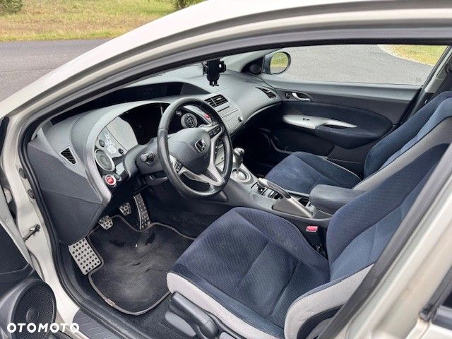 Honda Civic 1.8 Executive - 6