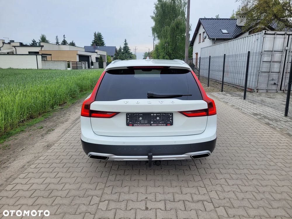 Volvo V90 Cross Country - 5