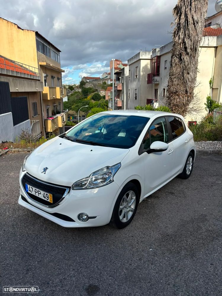 Peugeot 208 1.4 HDi - 9