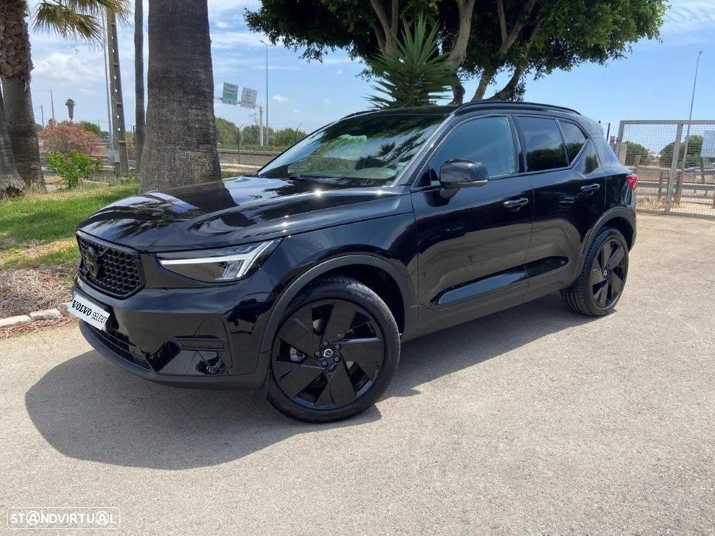 Volvo XC 40 2.0 B3 Black Edition - 1