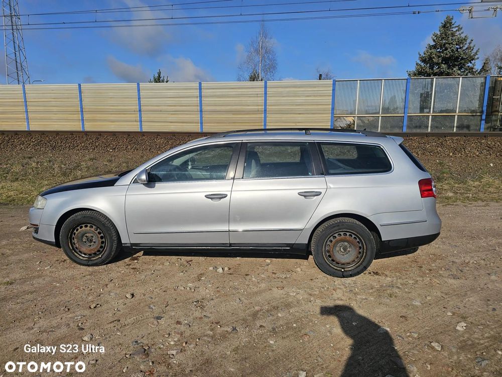 Volkswagen Passat 1.9 TDI Comfortline - 4