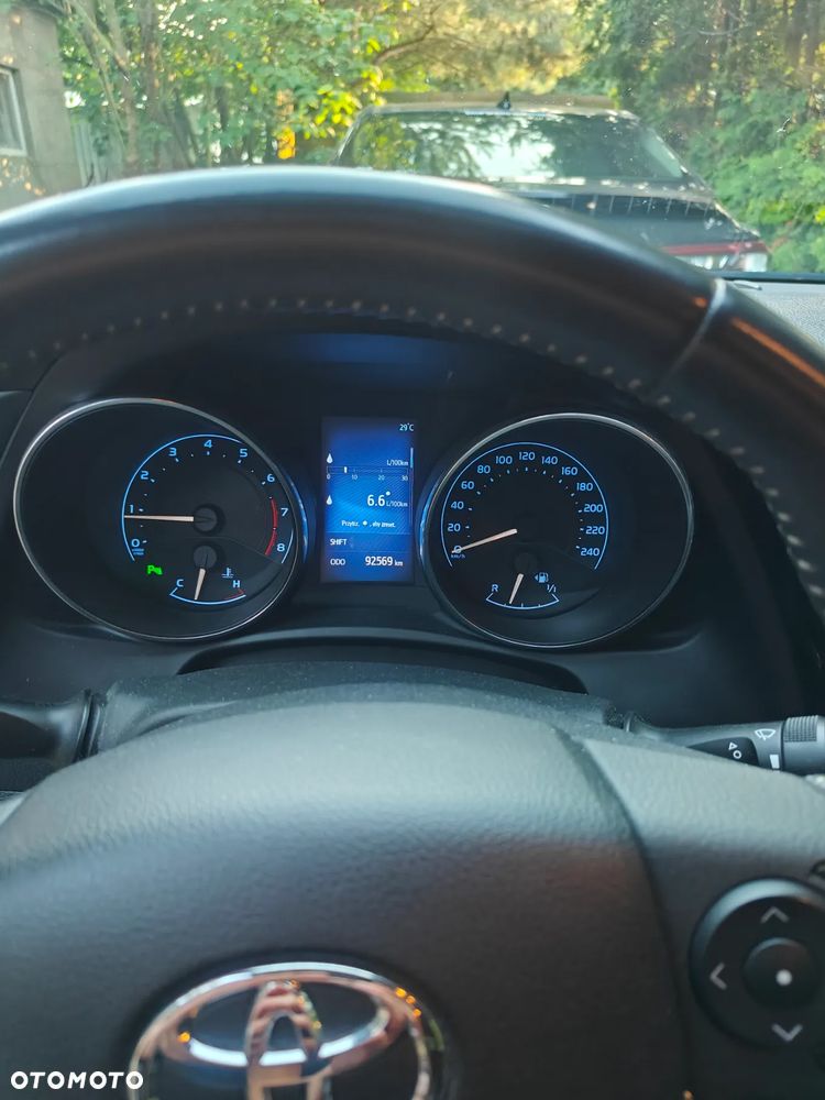 Toyota Auris 1.6 Premium Comfort - 16