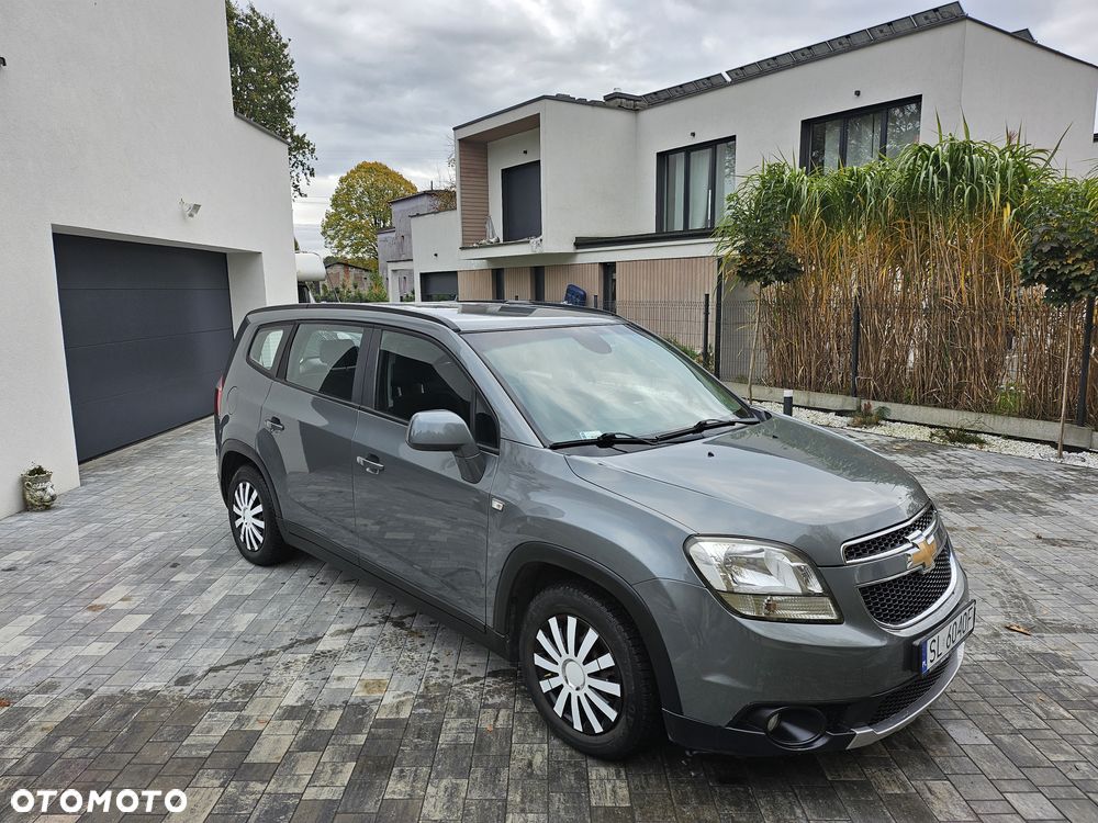 Chevrolet Orlando 2011 photo 3