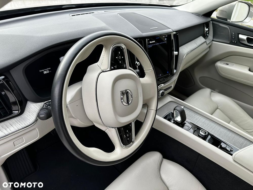 Volvo XC 60 B5 B AWD Plus Bright - 15