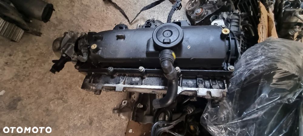 Głowica Silnika Renault Nissan 1.5 DCI 110421067R - 1