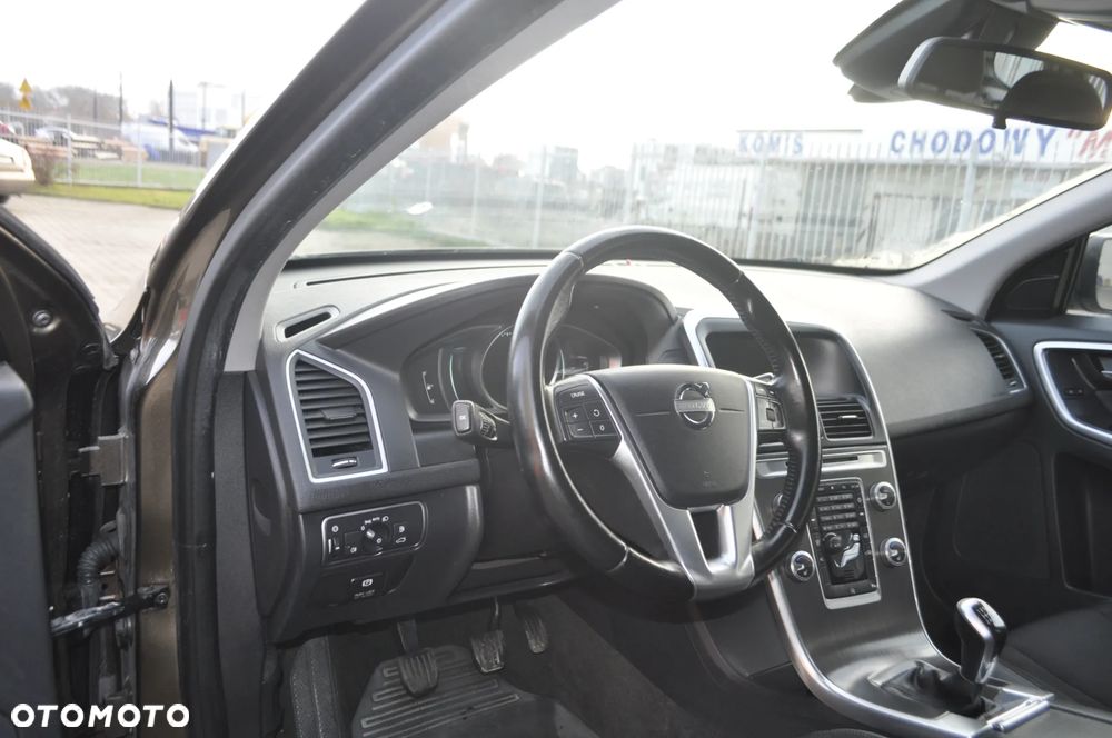 Volvo XC 60 D4 Drive-E R-Design Momentum - 6