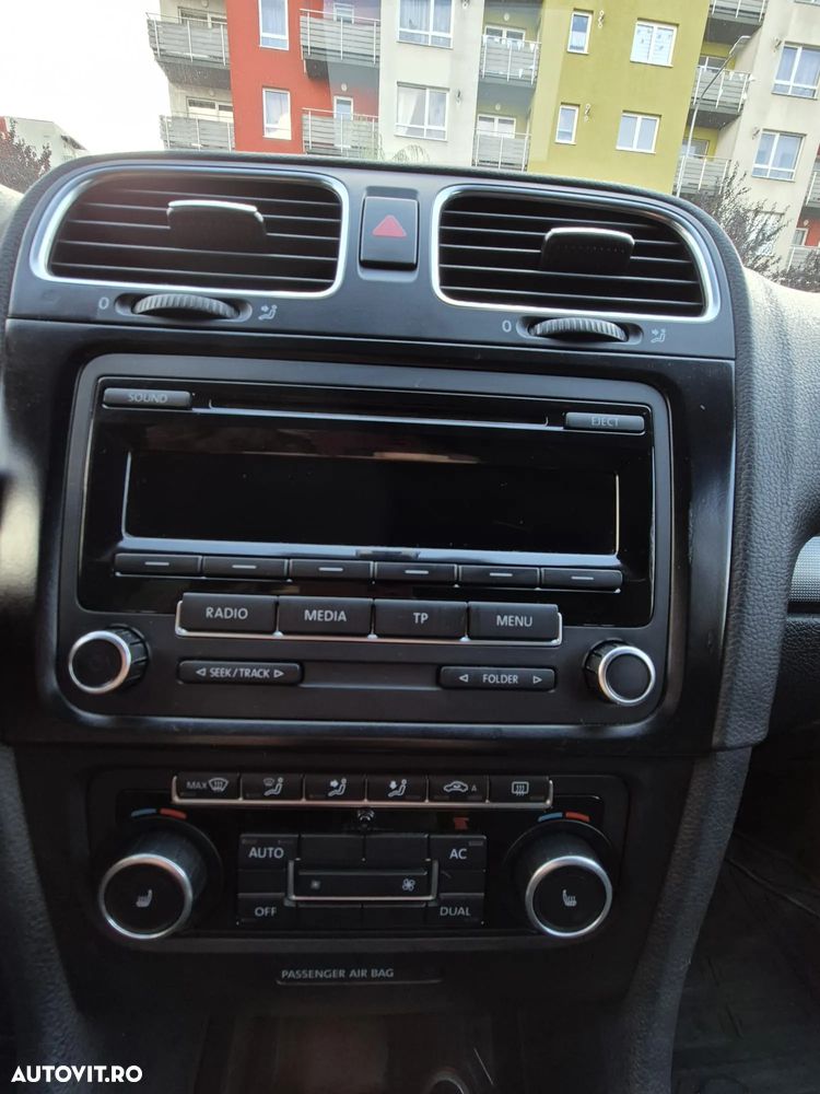 Volkswagen Golf 1.6 TDI DPF Style - 13