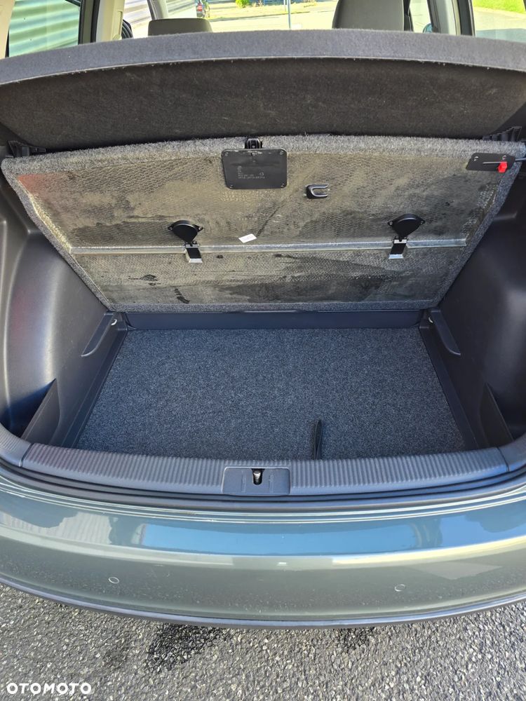 Volkswagen Golf 1.9 TDI 4Motion DPF Trendline - 21