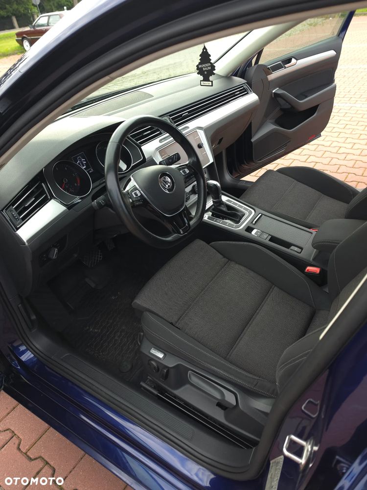 Volkswagen Passat 2.0 TDI SCR 4Mot DSG Comfortline - 14