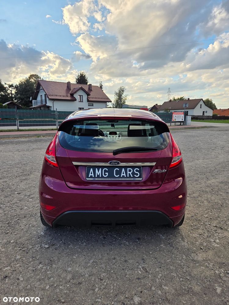 Ford Fiesta - 25