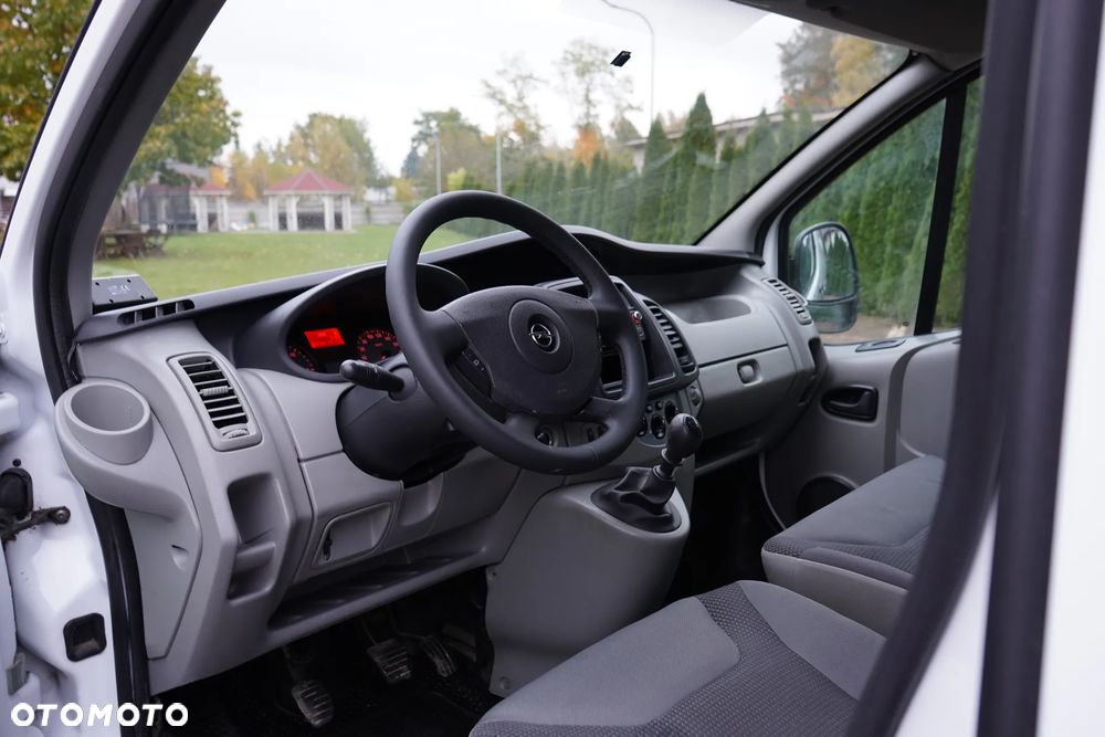 Opel Vivaro - 17