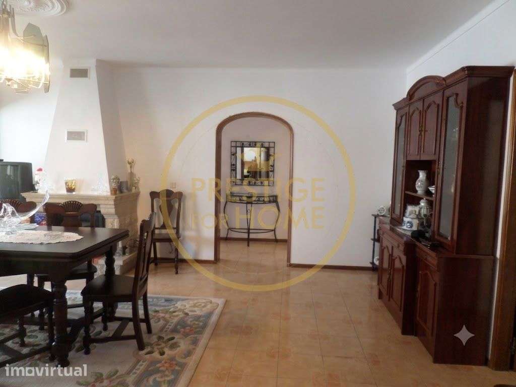 PENTHOUSE T3+1, GARAGEM E ARRECADAÇÃO LOULÉ CENTRO - Grande imagem: 5/55