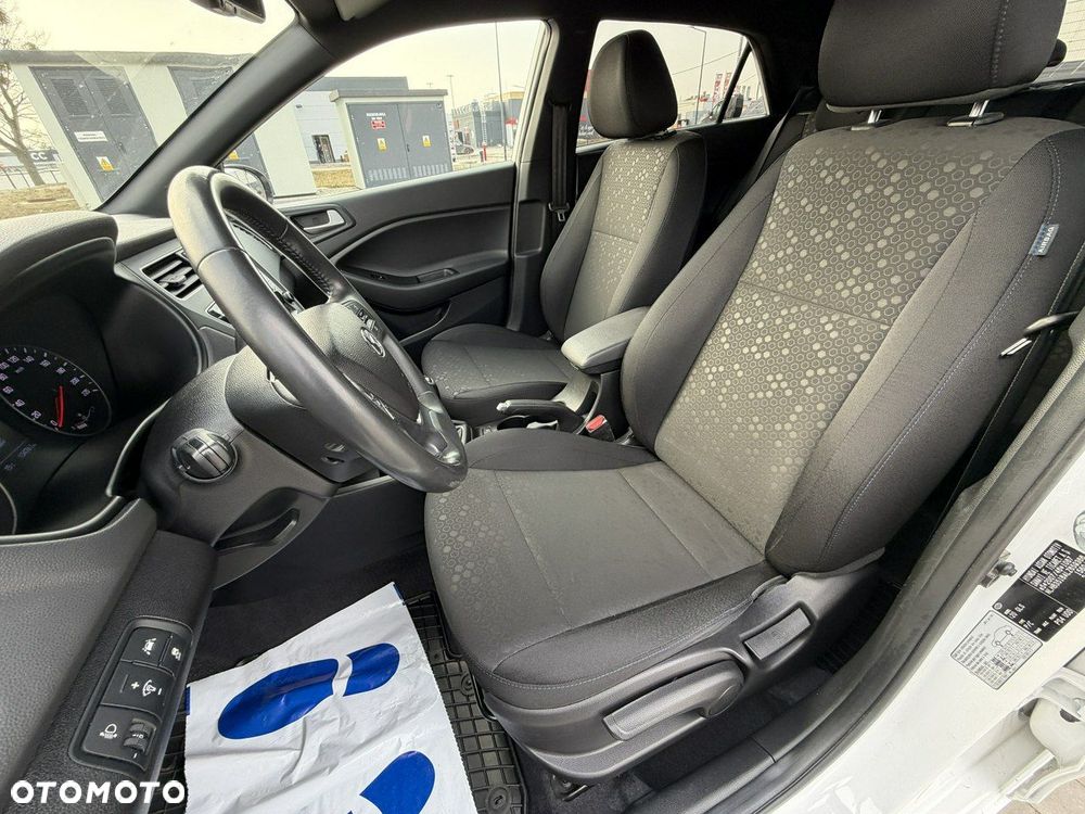 Hyundai i20 blue 1.2 YES!+ - 21