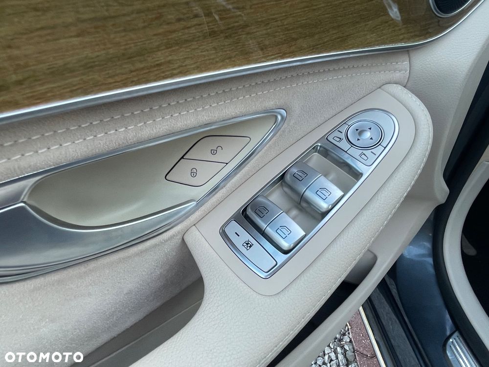 Mercedes-Benz Klasa C 180 Exclusive - 25