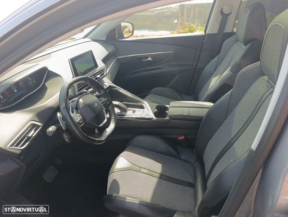 Peugeot 5008 1.5 BlueHDi Allure EAT8 - 3