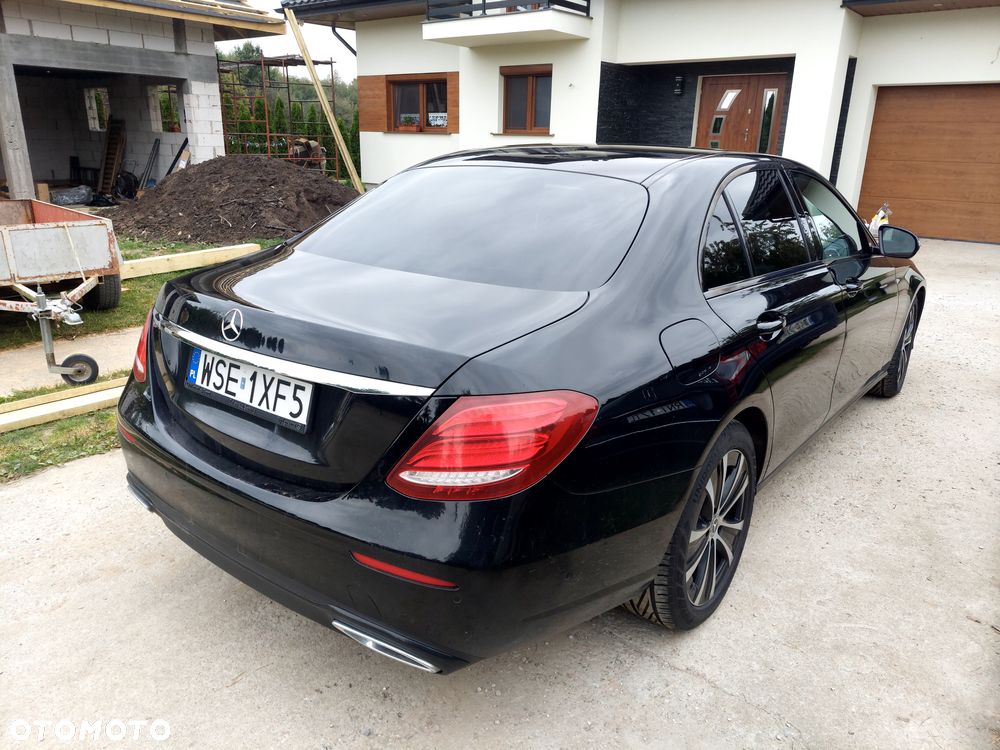 Mercedes-Benz Klasa E 220 d 4-Matic 9G-TRONIC - 2