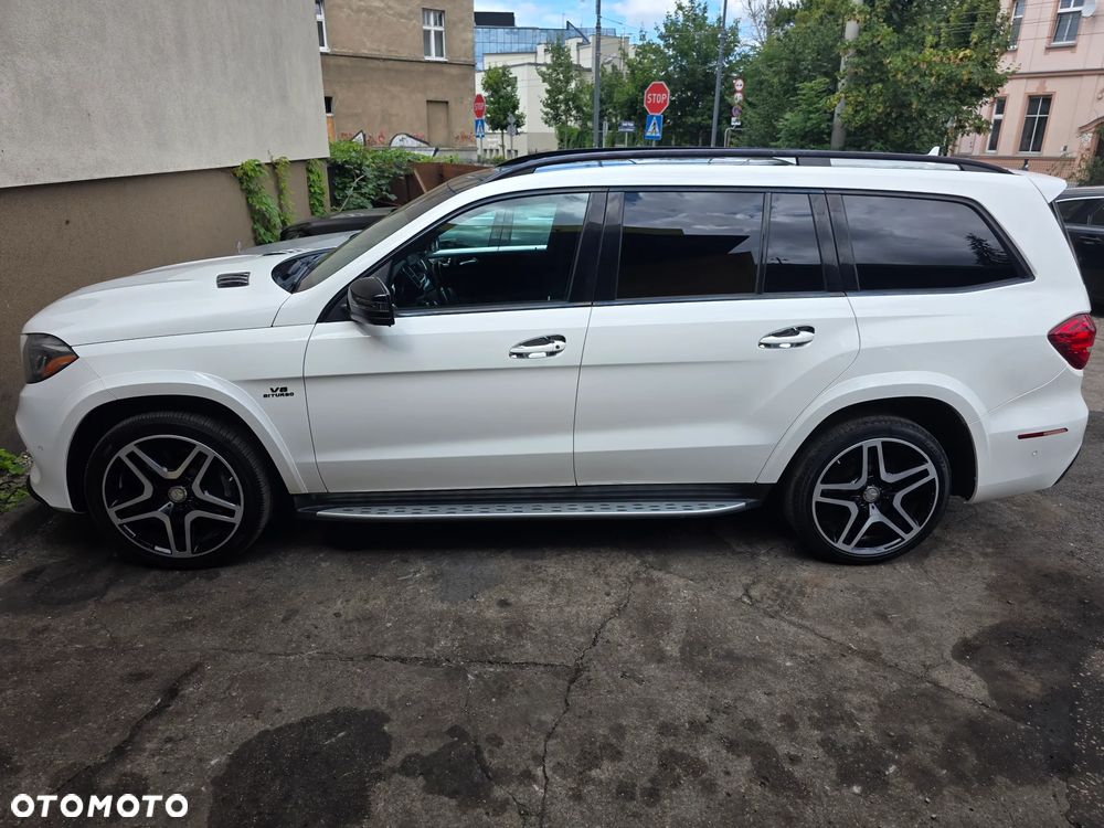 Mercedes-Benz GLS - 4