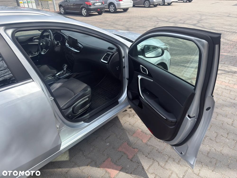 Kia Ceed 1.6 CRDi mHEV L Business Line DCT - 6