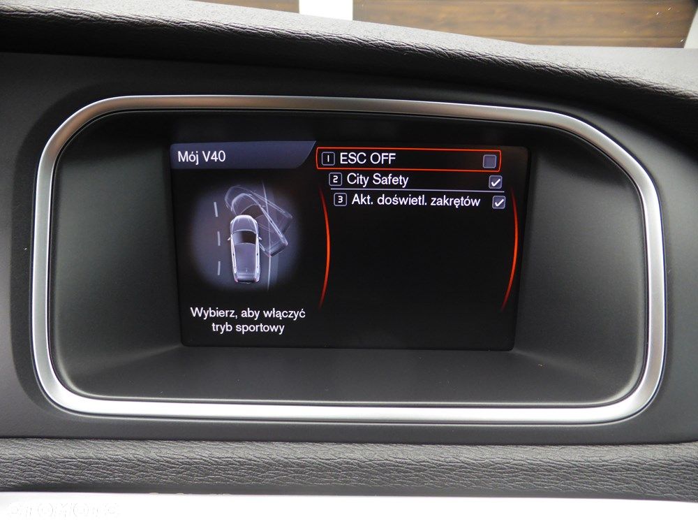 Volvo V40 D2 Momentum - 33