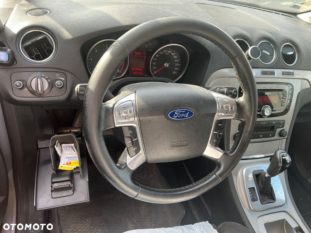 Ford S-Max - 19