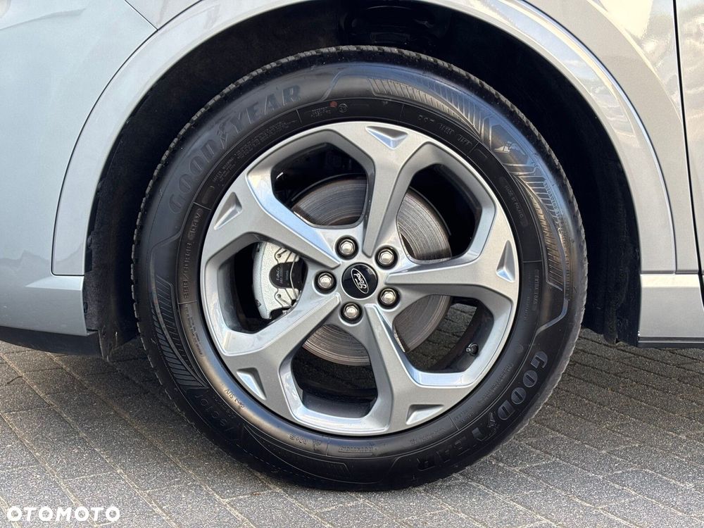 Ford Kuga - 29