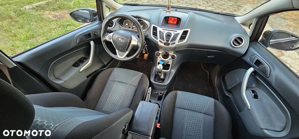 Ford Fiesta - 6