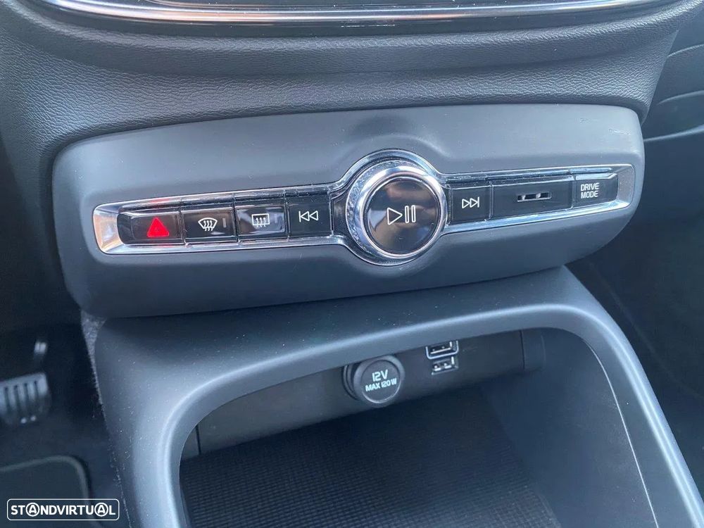 Volvo XC 40 2.0 D3 Momentum Plus - 30
